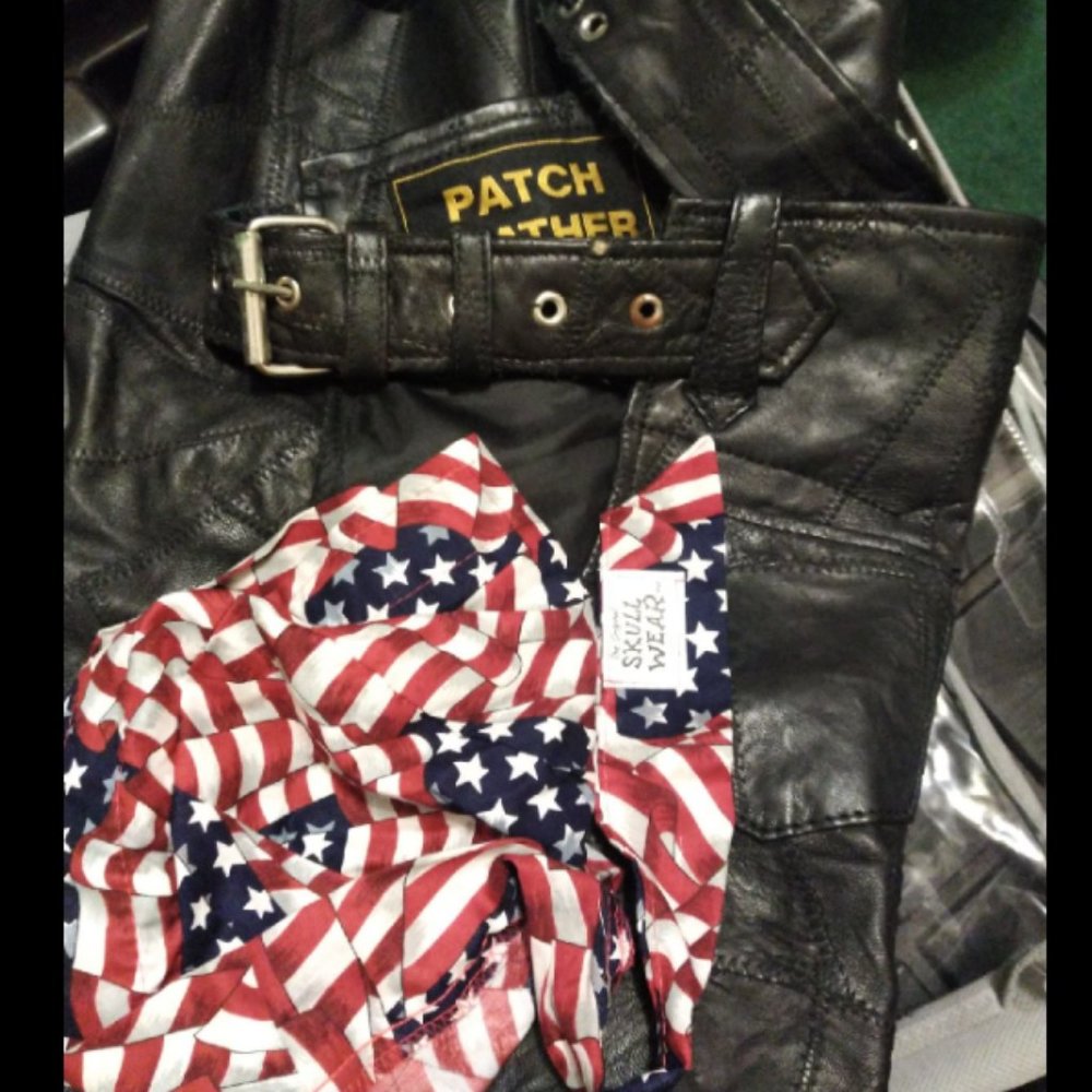 Motorcycle leather chaps